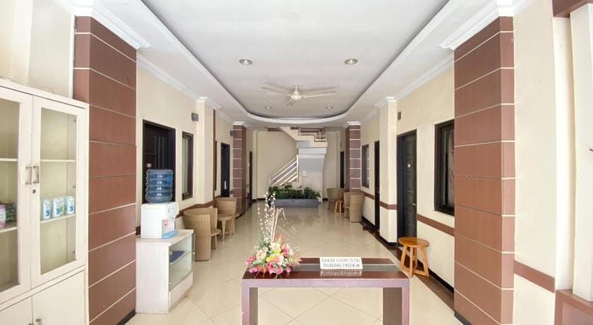 Lily Guest House Syariah RedPartner Hotel in East Java