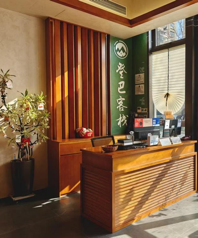 登巴客栈汇金路地铁站店 Hotel in Shanghai