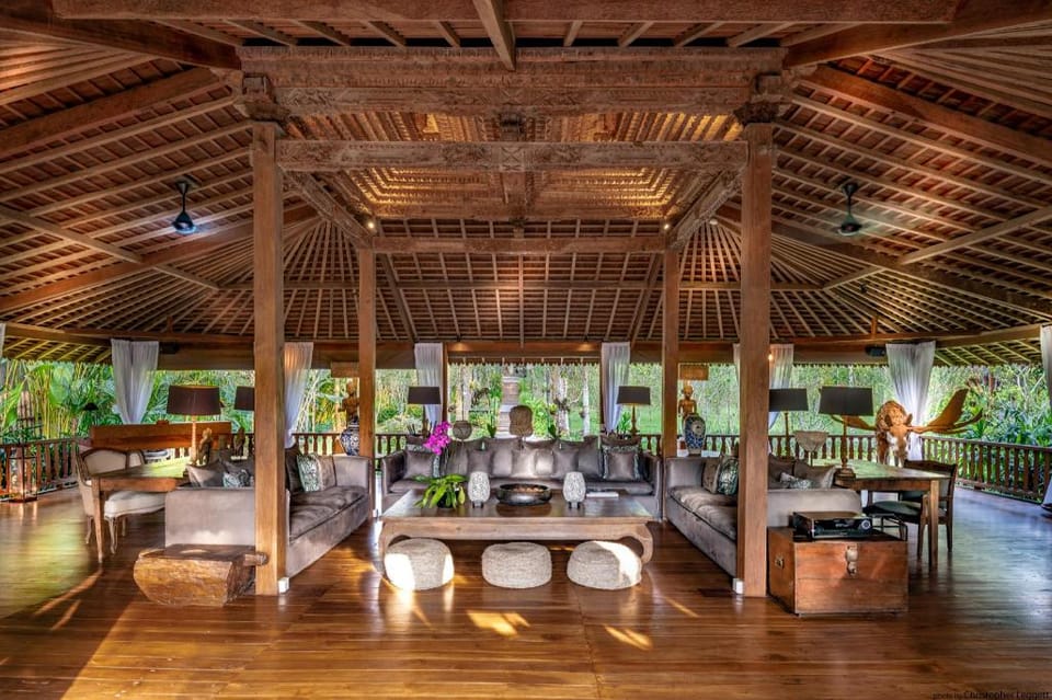 DNU - Istana Suite at Nag Shampa Private Estate Hotel in Tampaksiring