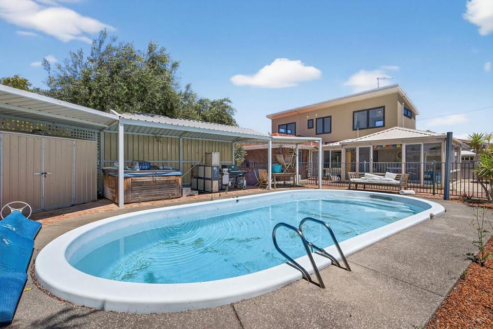 Coastal 2-Bed Home with Pool & Spa Vacation rental in Perth