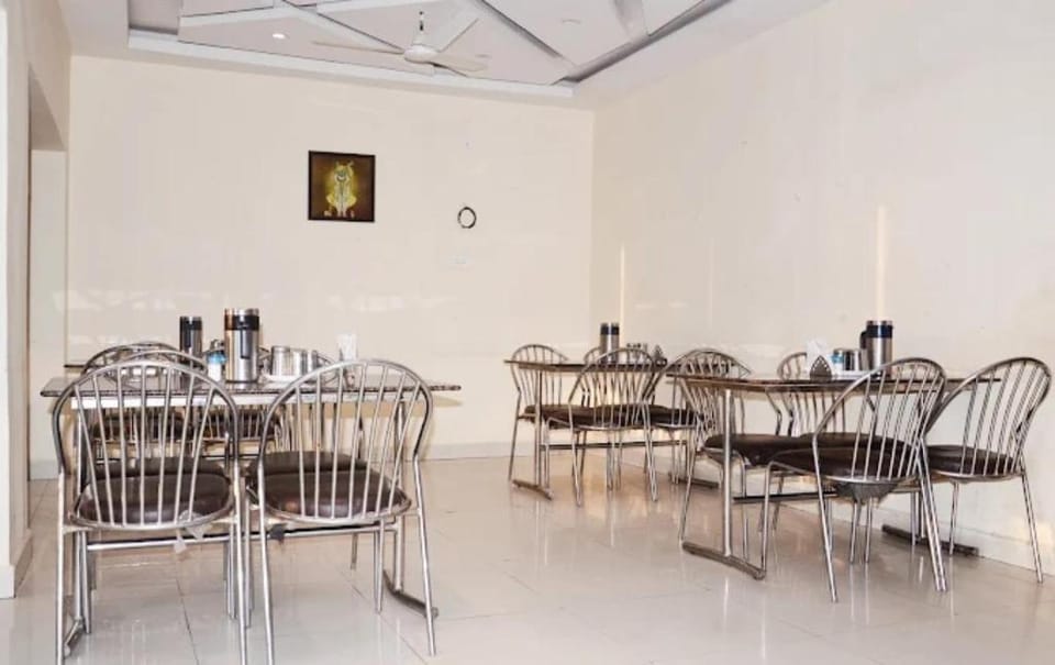 Hotel Svarnima Chitrakoot Uttar Pradesh Hotel in Uttar Pradesh