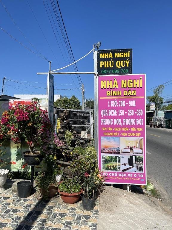 Nhà Nghỉ Phú Quý Hotel in Cambodia