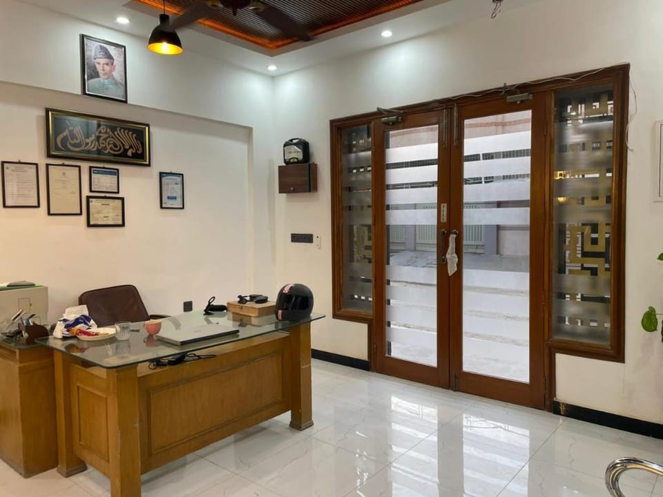 Hotel Second Home Hotel in Karachi