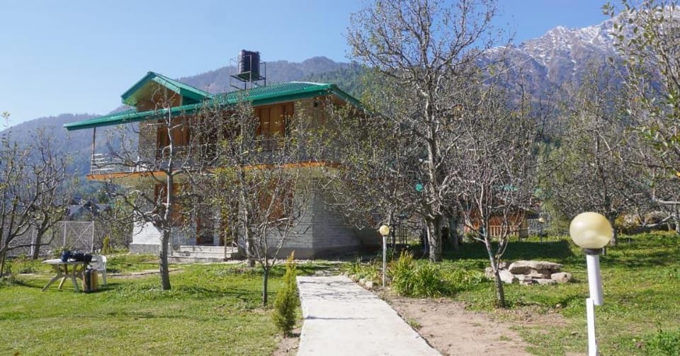 Persimmon Farmstead Shanag Hotel in Himachal Pradesh