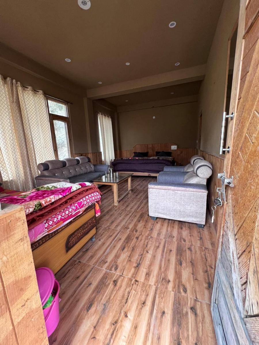 The Himalayan Peradise Vacation rental in Himachal Pradesh