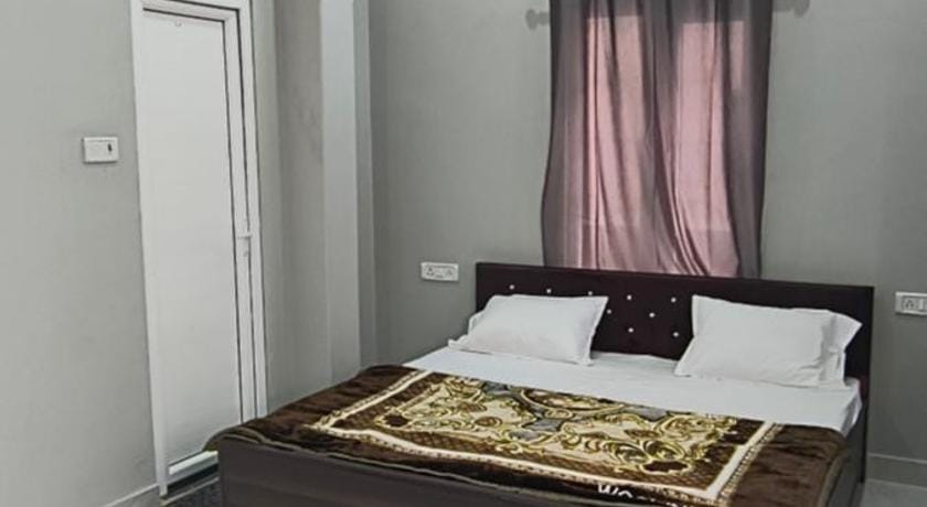 Sree jee stay Hotel in Varanasi