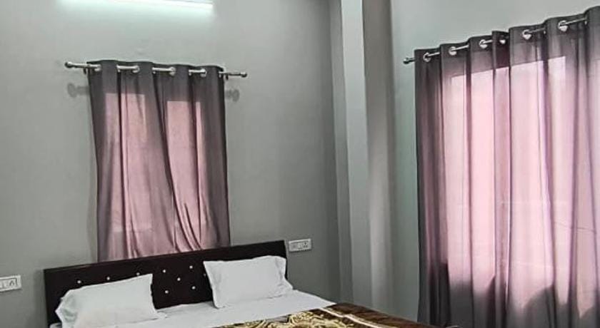 Sree jee stay Hotel in Varanasi