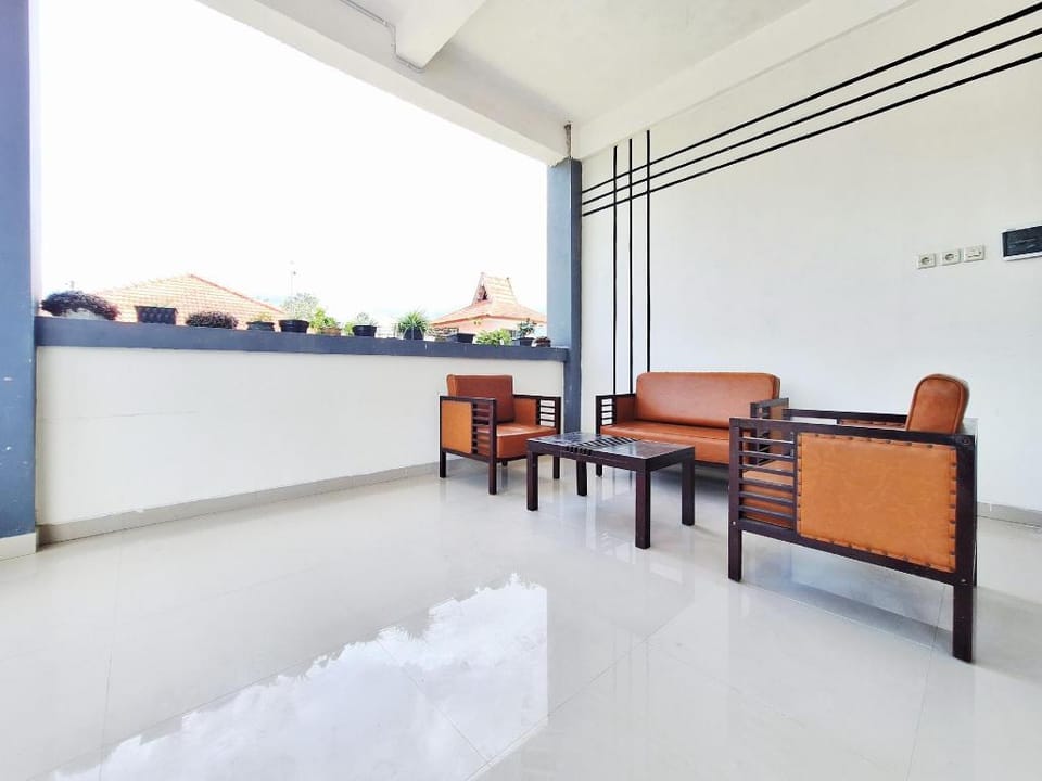RedDoorz @ Double A Guesthouse UMY Hotel in Special Region of Yogyakarta