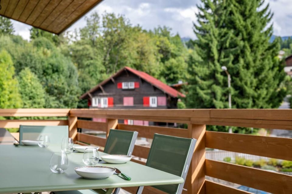 Spacious 4BDR/9P apt at the foot of the ski slopes Hotel in Megève