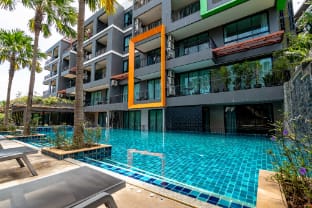 Suite Lumi 1BR | Rooftop Pool | ReLife Nai Harn Apartment in Chalong