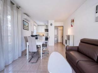 Apartments for 6 People Apartment in Villeneuve-Loubet