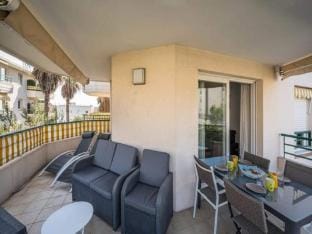 Apartments for 6 People Apartment in Villeneuve-Loubet