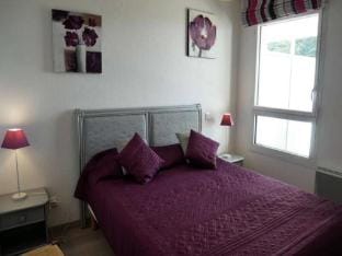 Rooms for 4 People Apartment in Étel