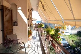 Sunrise Suite Olympiada - Luxury Beachfront Escape Apartment in Halkidiki
