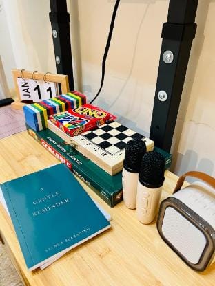 Mosh Crib Staycation 2BR Unit near BGC & Ortigas Apartment in Makati