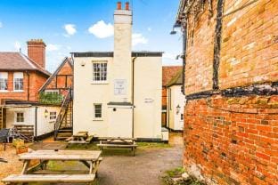 The George Inn Hotel Rooms - Room 1 Apartment in Wycombe District
