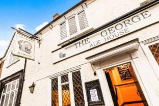 The George Inn Hotel Rooms - Room 3 Apartment in Wycombe District