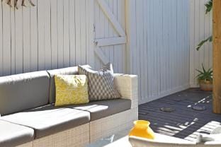 Charming Sea Point 1 Bed with Leafy Patio Apartment in Sea Point