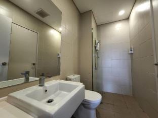 Cozy Premium Suite 4 @ I-City Apartment in Selangor, Malaysia