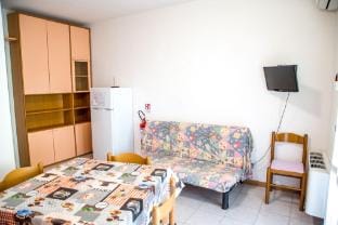 Family flat with two private courtyards Apartment in Veneto