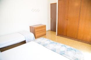 Two bedroom flat close to the beach in Eraclea Apartment in Veneto