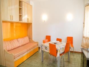 Modern accommodation with a lovely patio Apartment in Veneto