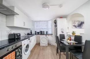 Family-Friendly 2BR | London N22 | Sleeps 6 Apartment in London