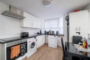 Family-Friendly 2BR | London N22 | Sleeps 6 Apartment in London