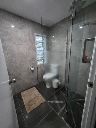 2 bdr apartment refurbished 3 years near Roma park Apartment in Brisbane