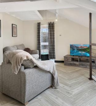 Sleeps 4, 2 bed apartment in town centre +parking Apartment in Grantham