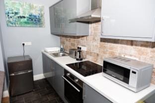 One Bedroom Apartments Close to City Apartment in Gateshead