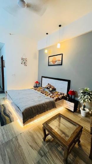 The Comfort Hub Apartment in Noida