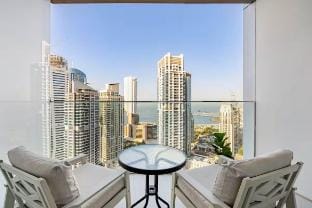 Oshima Holidays 1BR | Liv Marina | Marina View Apartment in Dubai