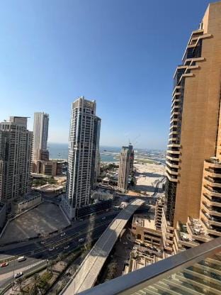 Oshima Holidays 1BR | Liv Marina | Marina View Apartment in Dubai