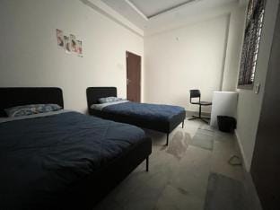 Aashiana, 2Bhk Free Wifi&Parking, Self CheckIn Apartment in Hyderabad