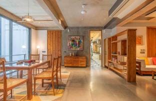 Gulmohar527 |3BHK Service Apartment Defence Colony Apartment in New Delhi