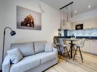 Apartment in Morzine near Super-Morzine Gondola Apartment in Montriond