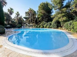 Pierre and Vacances La Pinede Residence Apartment in Hyères