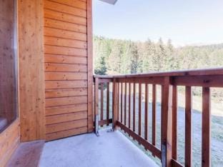 Apartment in Hautes-Alpes with Ski-In Access Apartment in Provence-Alpes-Côte d'Azur