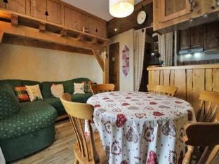 Apartment in France near Ski Lifts Apartment in Montvalezan
