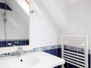 room apartment for 7 people - Selection - view of the Port Apartment in Arzon