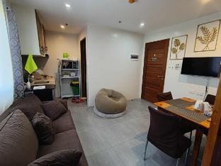 Newest Condo in Camp 7, clean, peaceful & secured. Apartment in Baguio