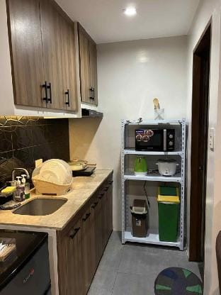 Newest Condo in Camp 7, clean, peaceful & secured. Apartment in Baguio