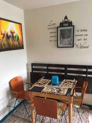 Room 4, Fun & Playful Apartment in Muntinlupa