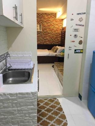 Room 4, Fun & Playful Apartment in Muntinlupa