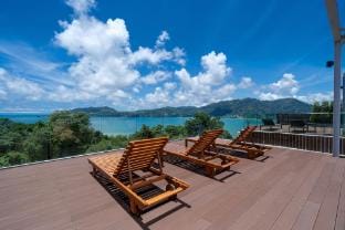 3 BR Seaview Bluepoint 8-12 Apartment in Patong
