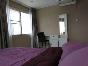 BKK 2 BR apt near Sathon ICONSIAM firework view Apartment in Bangkok