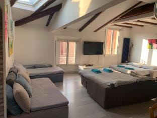 Mansarda Teatro Duse Bologna Centro  Apartment in Bologna