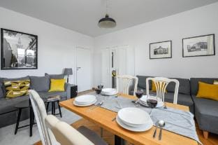 Lumina 3-room apart near the Royal Castle Apartment in Warsaw