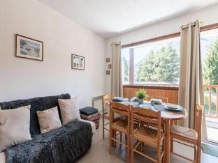 Rooms for 4 People Apartment in Saint-Lary-Soulan